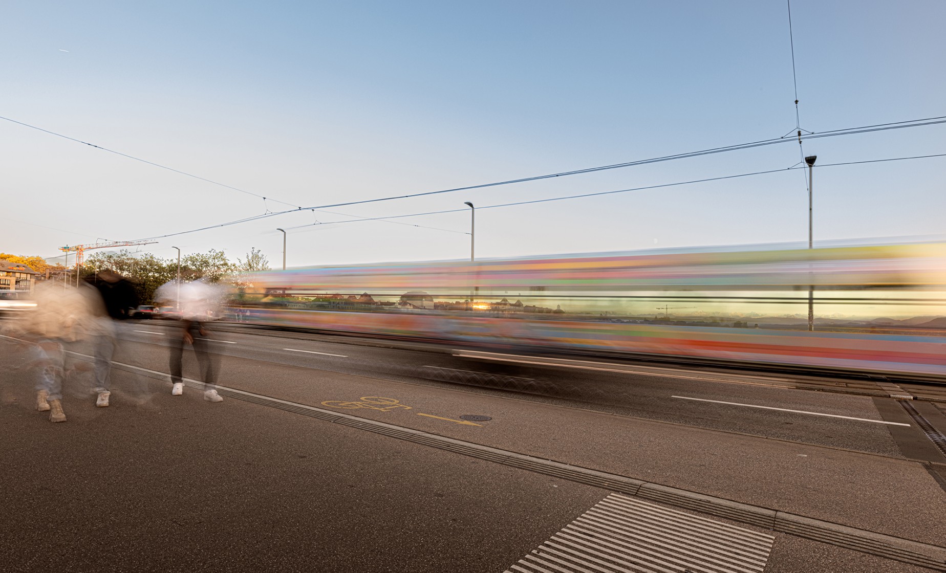 Vollwerbetram auf der Quaibrücke