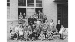 1933, Klassenfoto des Kindergarten Wibichstrasse in Wipkingen (Quelle: Staatsarchiv des Kantons Zürich)