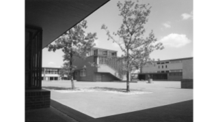 Oberstufenschulhaus Letzi in Albisrieden, erbaut 1956