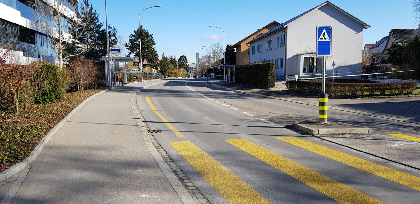 Binzmühlestrasse mit Bushaltestelle Mötteliweg vor dem Bau