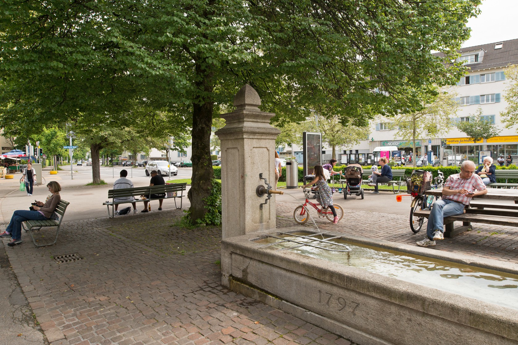 Zehntenhausplatz in Zürich-Affoltern