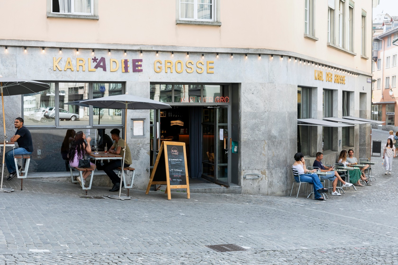 Gebäude des Debattierhauses Karl der Grosse 